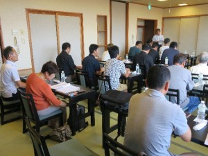 開会(司会は金井副会長)